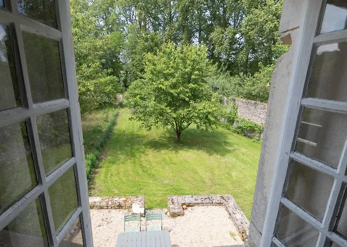 Cabana & La Maison Du Pere Amour